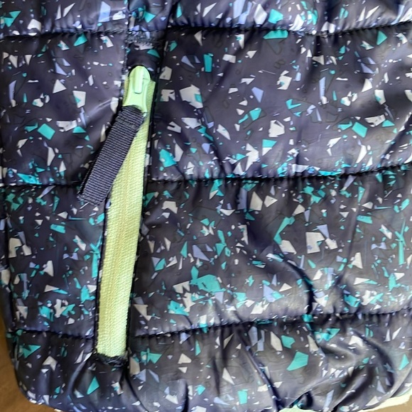 Eddie Bauer Girls reversible fleece puffer size 8/ medium - Picture 9 of 13